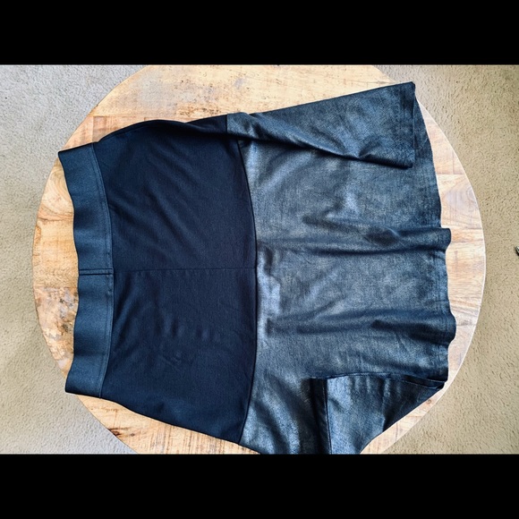 Sold…FAUX Black LEATHER SKIRT - Picture 3 of 6